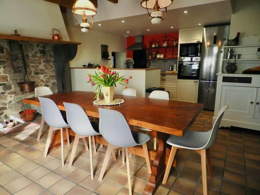 Gite La Part Des Anges Saint-Angel  Holiday home