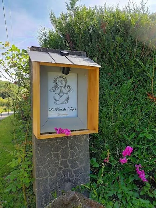 Gite La Part Des Anges Saint-Angel  Holiday home Saint-Angel (Puy-de-Dome)